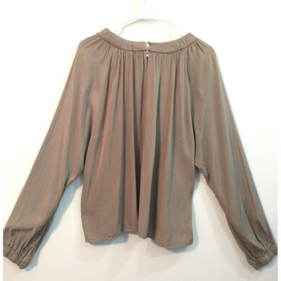 Universal Standard Patricia Blouse Drapy Relaxed Olive Green Top - L (22/24) - Picture 5 of 8